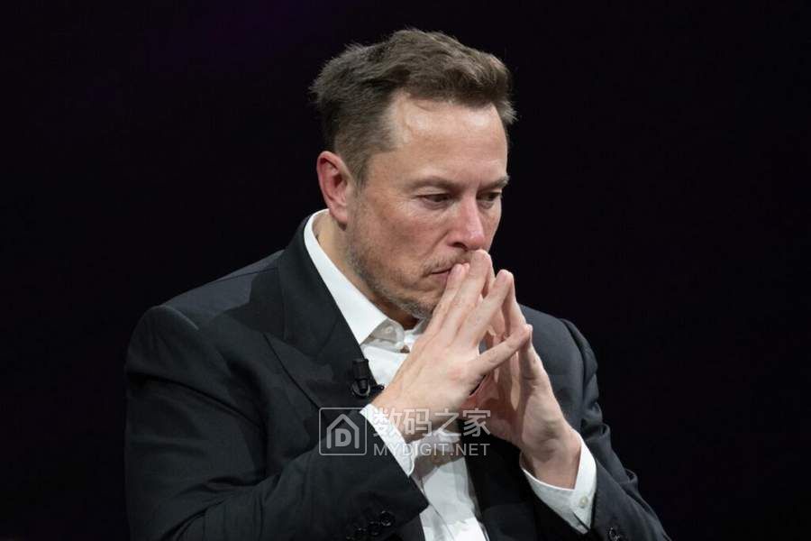 Paris--France---June-16--2023-Elon-Musk-.jpg