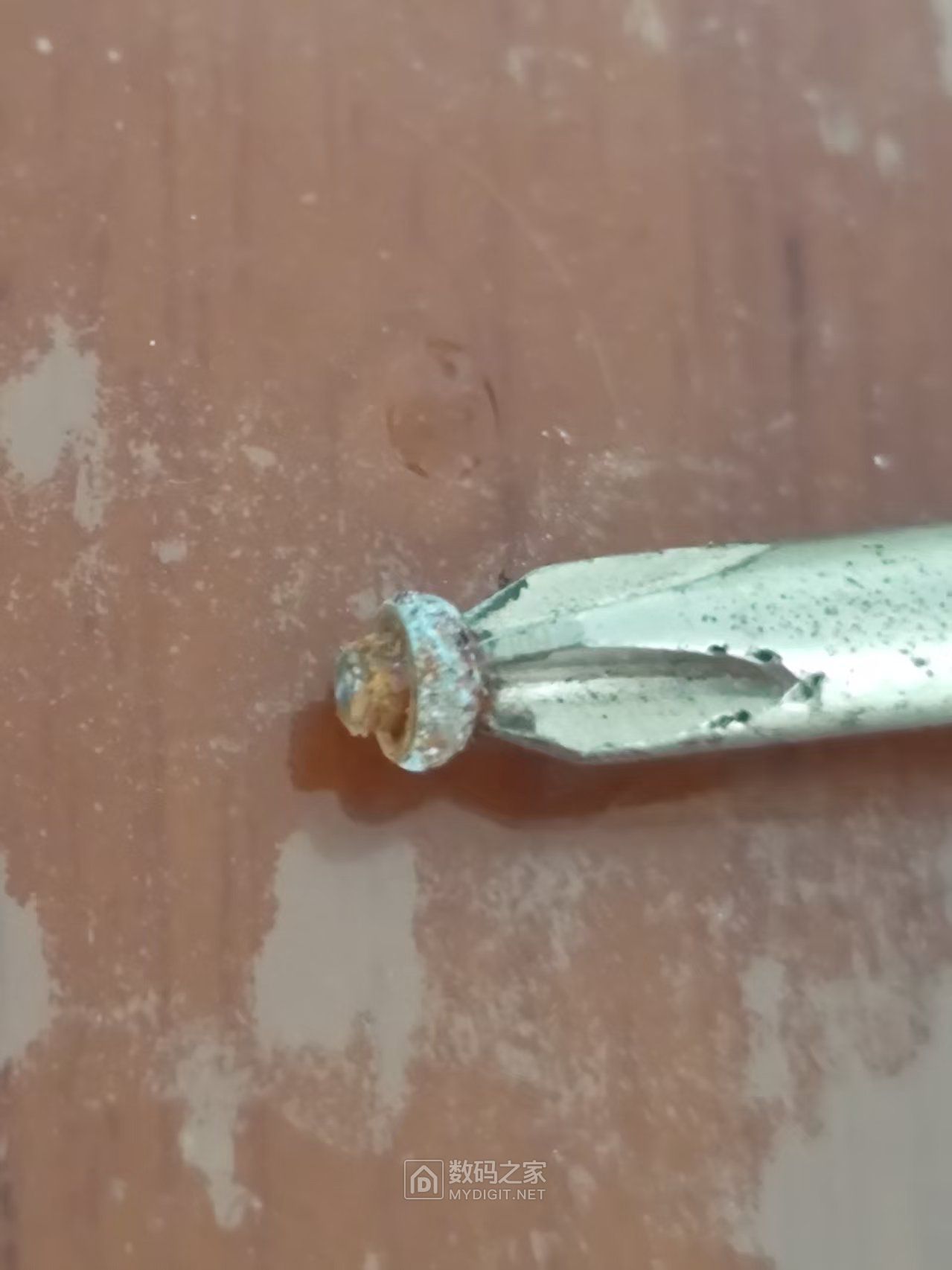 螺丝拧断