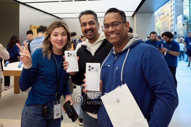 65168-136143-888-Sydney-staff-xl.jpg