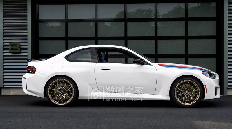 2026-BMW-M2-Turbo-Design-Edition-00011.JPG