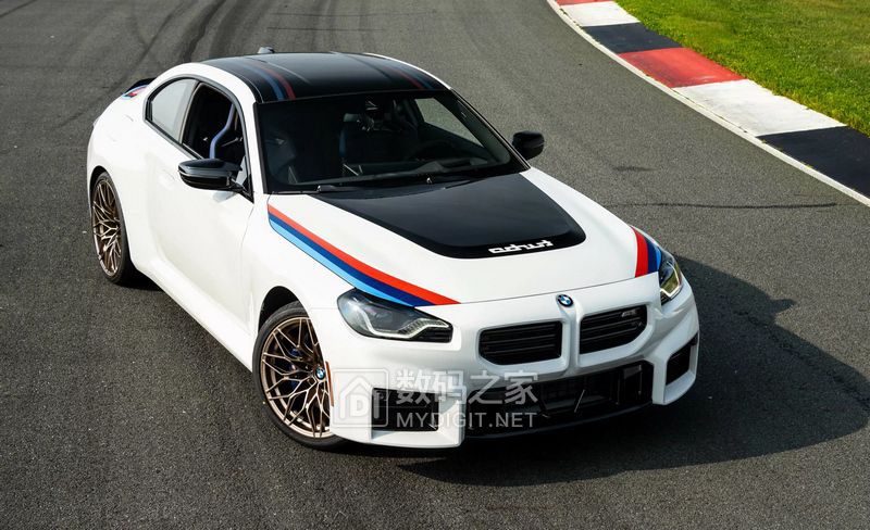 2026-BMW-M2-Turbo-Design-Edition-00018.JPG