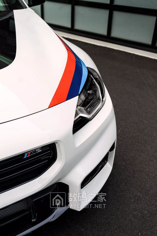 2026-BMW-M2-Turbo-Design-Edition-00009.JPG