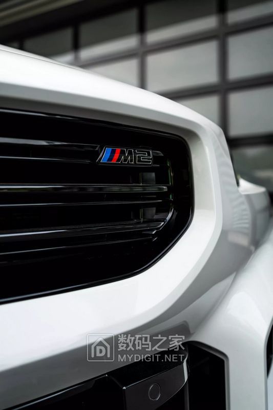 2026-BMW-M2-Turbo-Design-Edition-00008.JPG