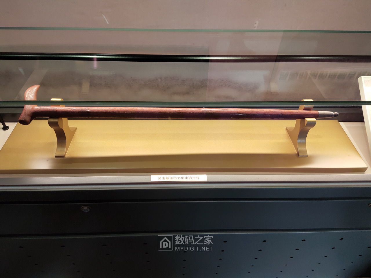 P40421-162703.jpg