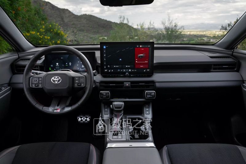 2026_Toyota-RAV4-PHEV_GR-Sport_SupersonicRed_200_NR.jpg