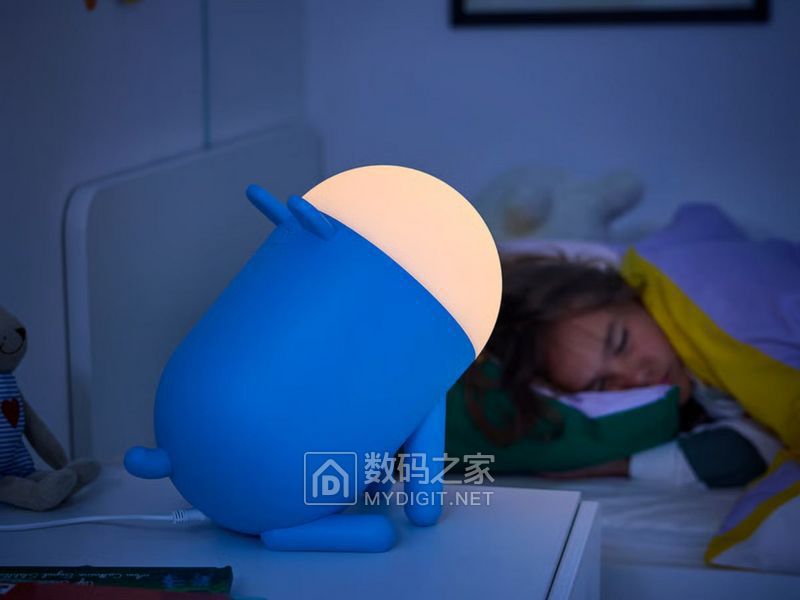 IKEA-Grejsimojs-LED-table-lamp-launch.jpg