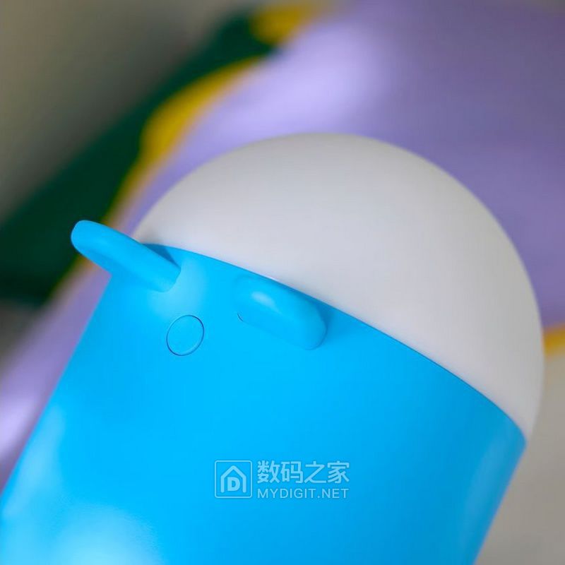 IKEA-Grejsimojs-LED-table-lamp.jpg