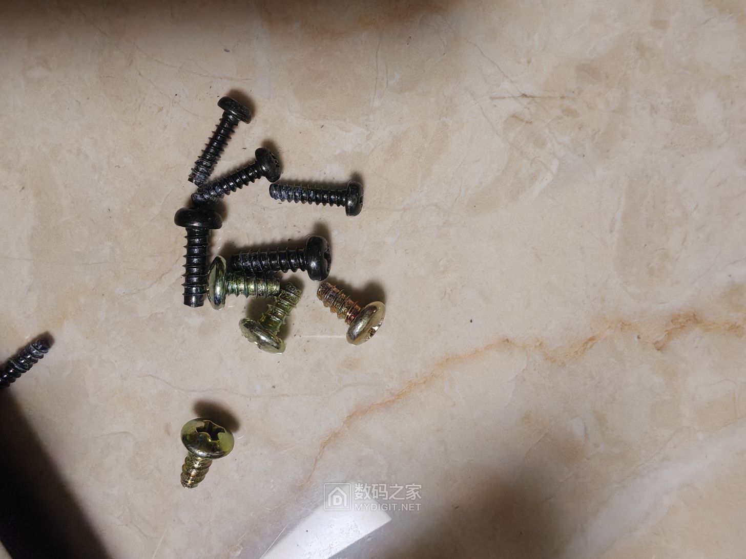 螺丝