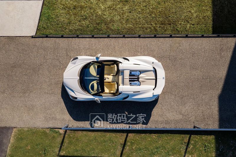 Bugatti-W16-Mistral-End-Of-Production-5.jpg