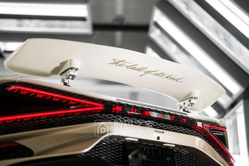 Bugatti-W16-Mistral-End-Of-Production-3.jpg