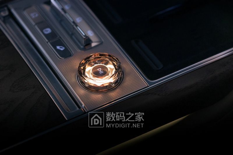 Zeekr9XCrystalElement-q82-w2560-h.jpg