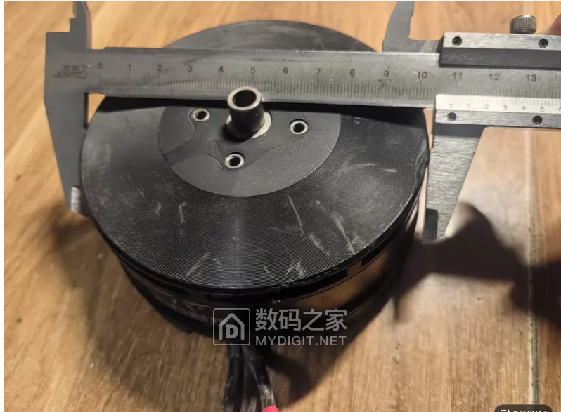 植保机类似于这样的，这是网图