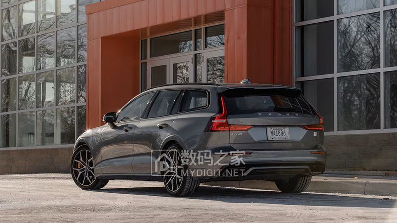 2020-volvo-v60-t8-polestar-247-hdr-144447-1614353071.jpg