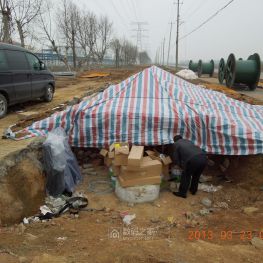 大家看看220kV的电缆中间接头有多大！