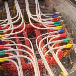 发一张具有视觉冲击力的工业电加热图片