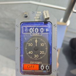 空客A310航空钟拆解及驱动