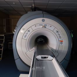 GE 1.5T 磁共振磁体开窗展示