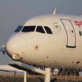 2025年末厦门追机日记｜在高崎机场蹲了一周，用EM10 IV+75-300mm定格蓝天过客