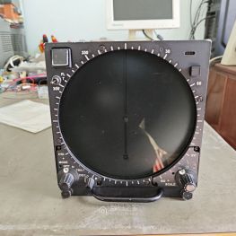 狂风战斗机上的投影移动地图显示器拆解