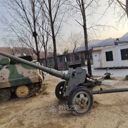 今天去参观飞机兵工厂