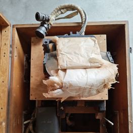 歼7战斗机射瞄3瞄准具头部与零位陀螺仪拆解