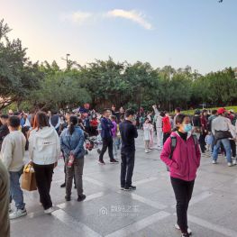 深圳莲花山公园 灯光秀看完回家