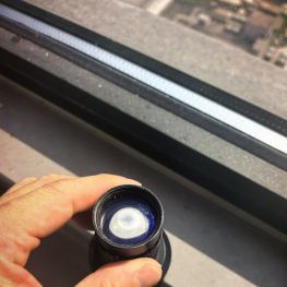 拆解一个报废的头戴式微光夜视仪  进水腐蚀了