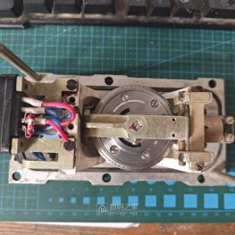 国产坦克火炮稳定器上的速率陀螺仪