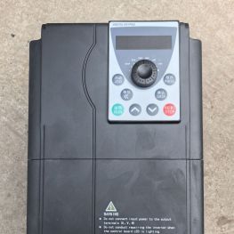拆解英士达AE200H变频器